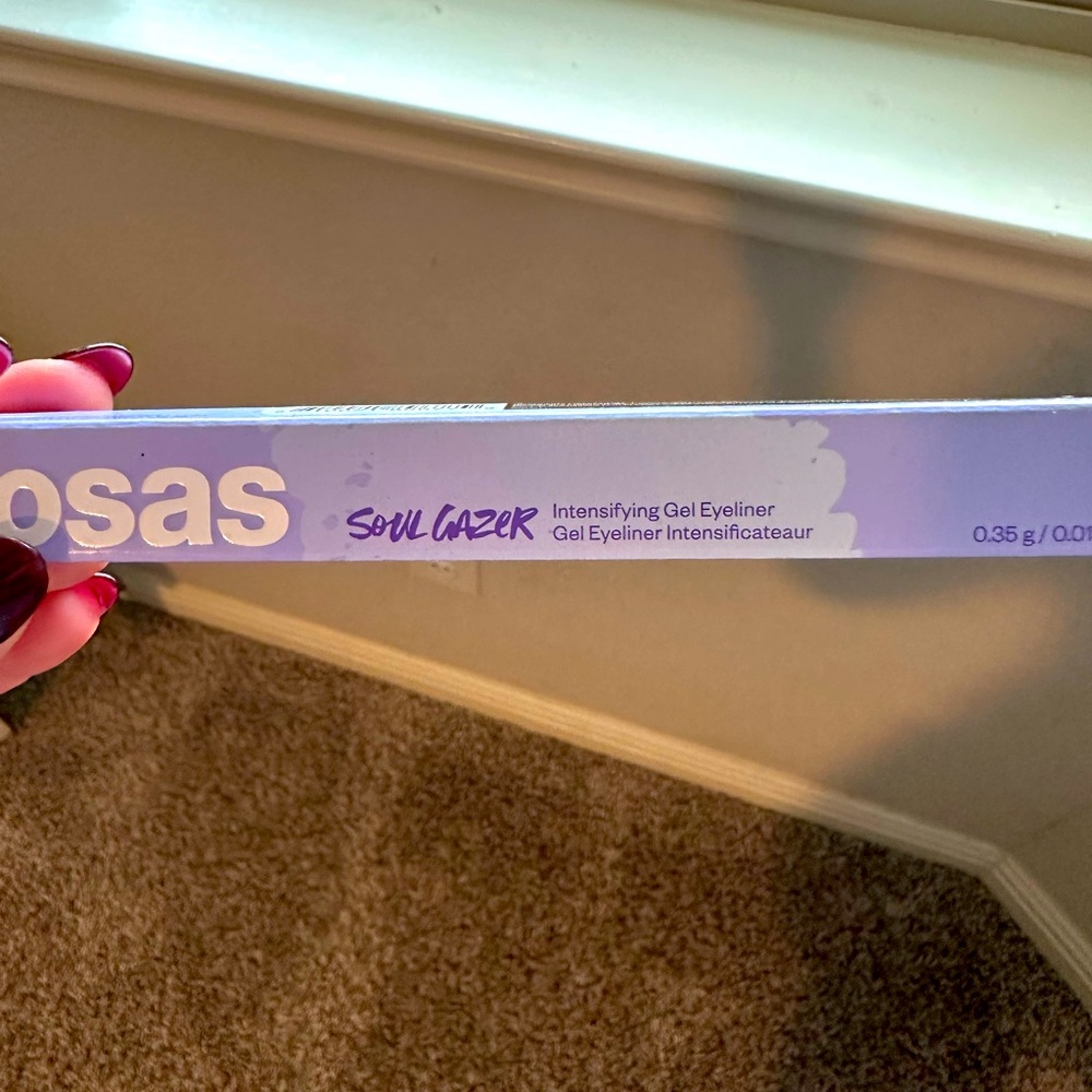 KOSAS SOUL GLAZER
Dark brown matte